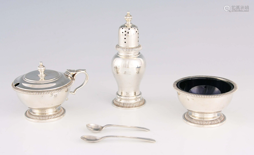 AN ELIZABETH II THREE-PIECE SILVER CRUET SET comprising