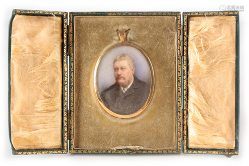 AN EARLY 20TH CENTURY 15CT GOLD FRAMED MINIATURE