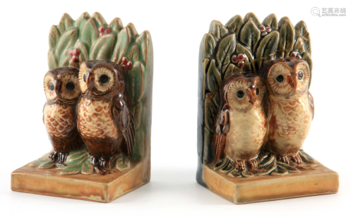 A PAIR OF EARLY 20TH CENTURY DOULTON LAMBETH STON…