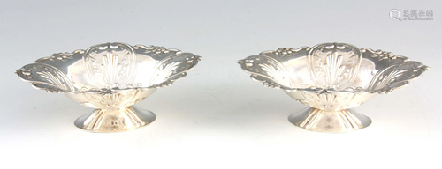 A PAIR OF LATE 20TH CENTURY SILVER EMBOSSED BONBON