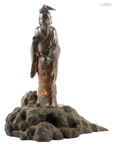 A FINE QUALITY 18TH/19TH CENTURY CHINESE FIGURAL BRONZE