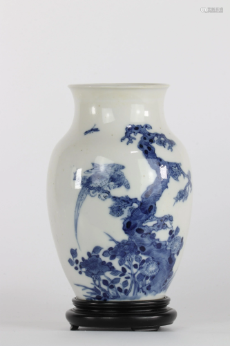 Chinese white blue china porcelain vase 19th