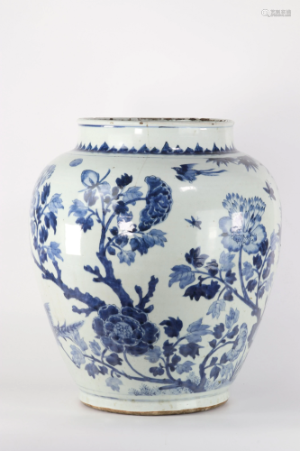 imposing vase china white blue transition decor of