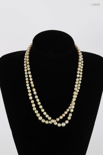 2 old pearl necklaces