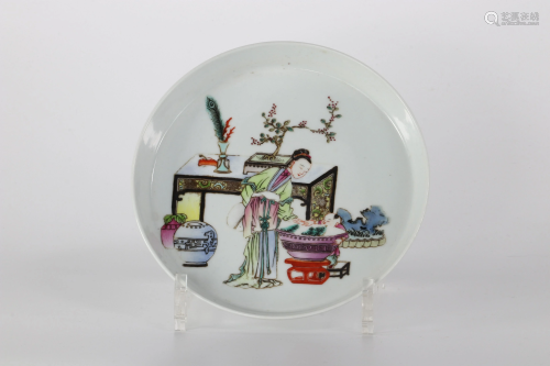 Plate decorated with characters in an interior brand