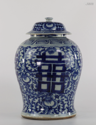 Chinese white blue vase 19th