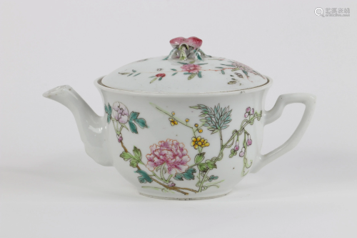 Chinese famille rose teapot with flower decoration
