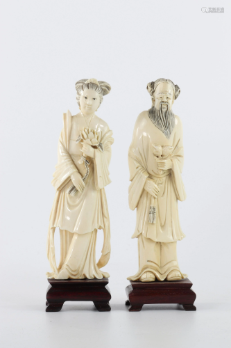 China couple of carved figures early 20th century