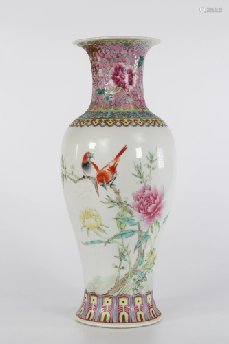 Chinese porcelain vase with bird decoration from the