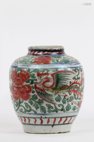 China, 17th century, porcelain vase decorated with
