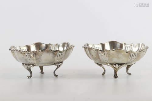 Pair of silver cups with English hallmark