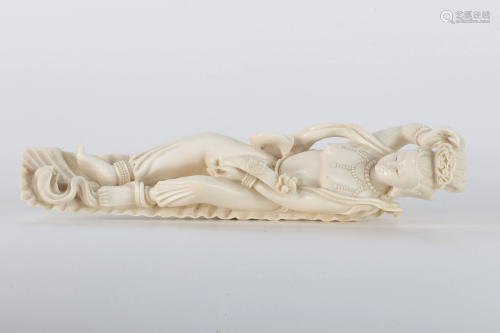 China Guanyin elongated in carved bone circa 1900