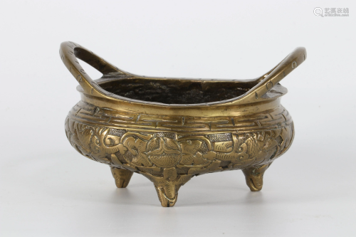 Chinese bronze perfume burner decorated with dragons
