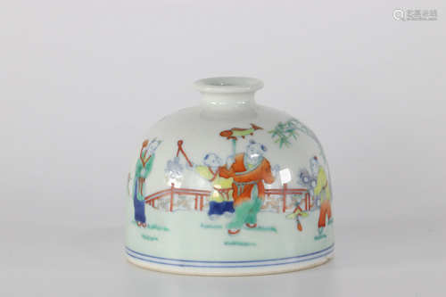 Doucai vase decorated with children's games brand Yong