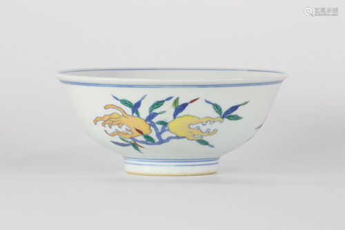 Doucai bowl with fruit decoration Yongzheng brand