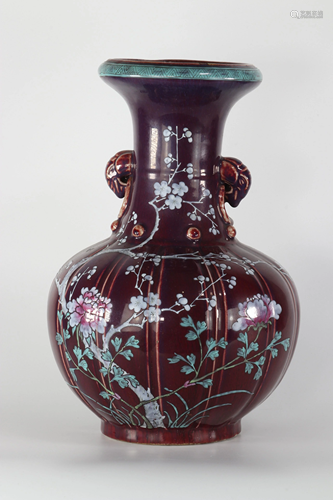 Large flamed Chinese porcelain vase with Qing period