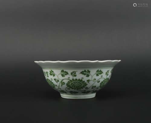 A green glazed 'flowers' bowl