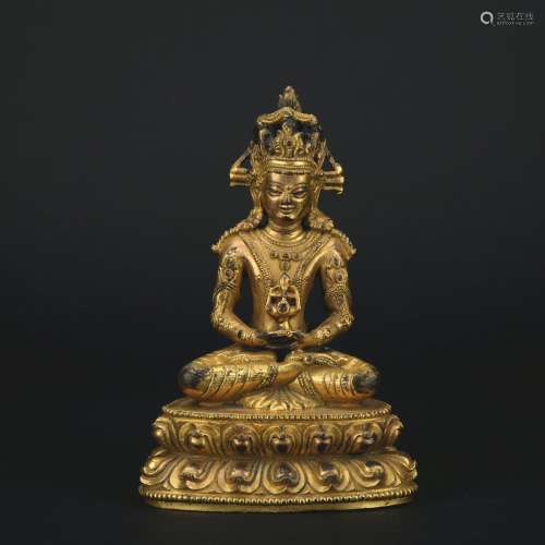 A gilt bronze statue of the Buddha of Immeasurable Life
