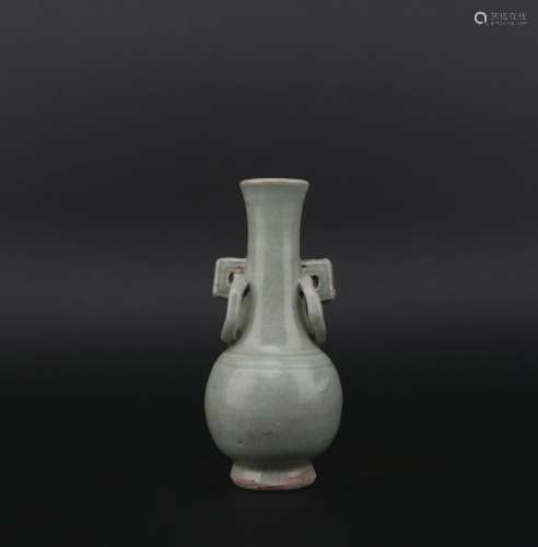 A Long quan celadon vase