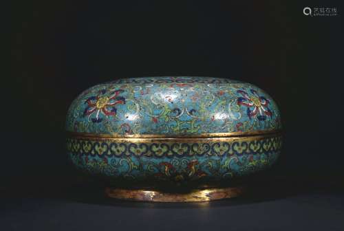 A Cloisonne enamel 'flowers' box and cover