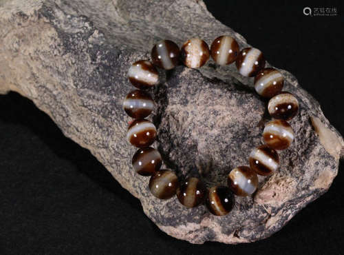 TIBETAN DZI BRACELET