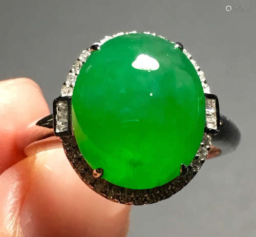 ICY GREEN JADEITE RING