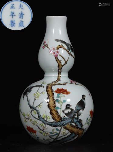 YONGZHENG MARK FAMILLE ROSE GLAZE GOURD VASE