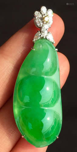 ICY GREEN JADEITE PEA SHAPE PENDANT