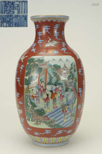 QIANLONG MARK RED FAMILLE ROSE GLAZE VASE