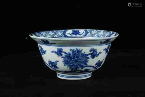 A CHINESE BLUE AND WHITE PORCELAIN BOWL, KANGXI PERIOD