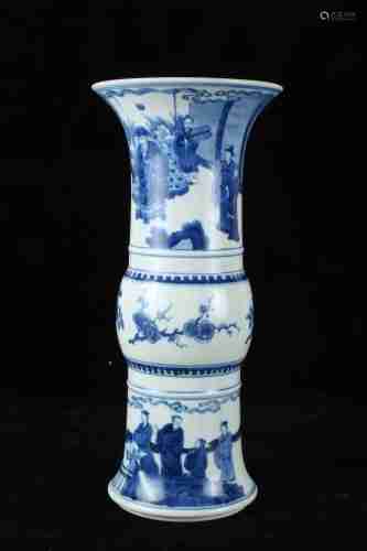 A CHINESE BLUE AND WHITE VASE PAINTED WITH FIGURE, KANGXI PERIOD