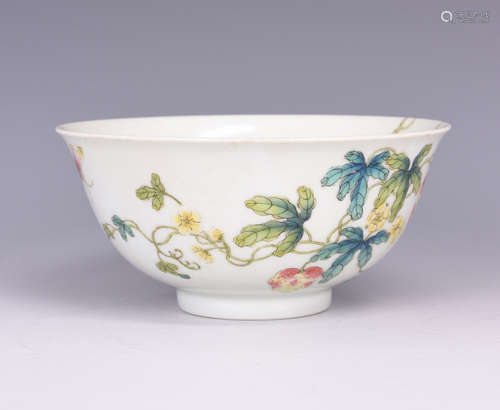 A FAMILLE ROSE PORCELAIN BOWL