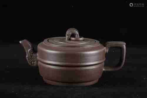 A CHINESE ZISHA TEAPOT WITH XU HAN TANG MARK