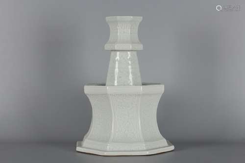 LIGHT GLAZING ENGRAVING FOLIAGE CANDLESTICK