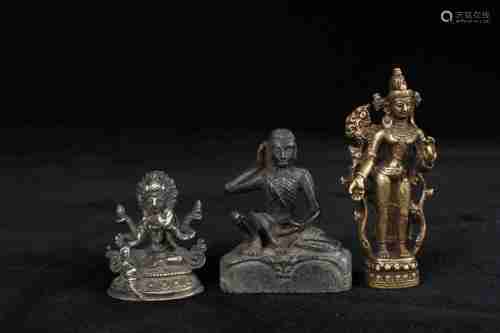 A SET OF THREE CHINESE BRONZE BUDDHA STATUES IN THE 18TH CENTURY