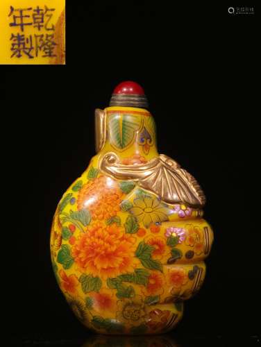 YELLOW GLASS AND PAINTED 'FLOWERS' SNUFF BOTTLE