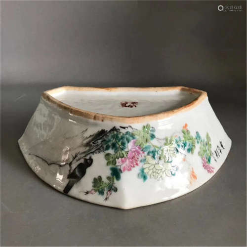 A Chinese Porcelain Flower Pot