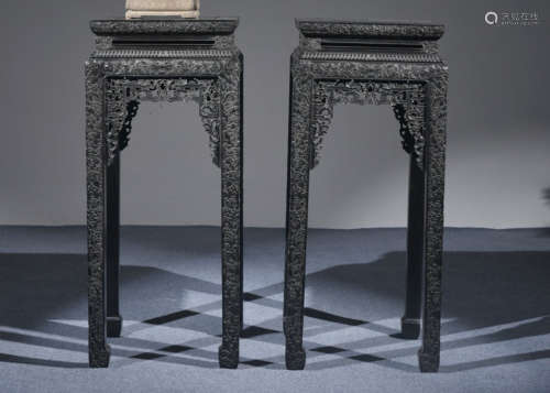 PAIR OF ZITAN WOOD STAND CARVED WITH FLOWER
