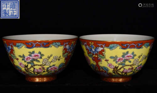 YONGZHENGNIANZHI MARK ENAMELED GLAZE BOWL PAIR