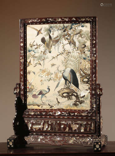SUANZHI WOOD YUE EMBROIDERY SCREEN