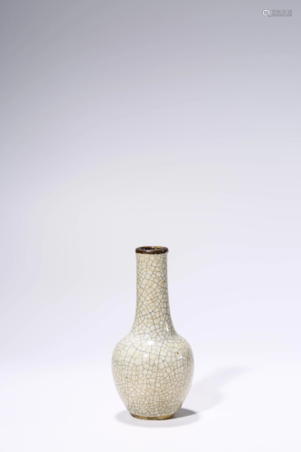 A Small Ge-typed Glazed Vase