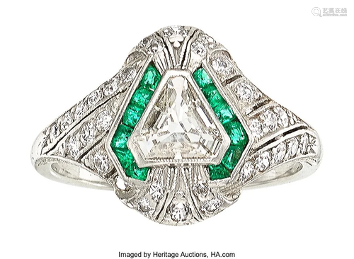 11035: Art Deco Diamond, Emerald, Platinum Ring The ri