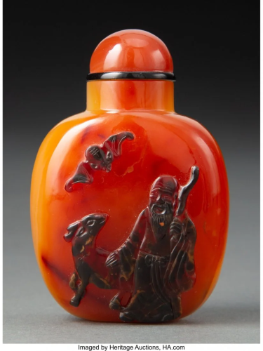 78002: A Chinese Carved Carnelian Agate Snuff Bottle 2-