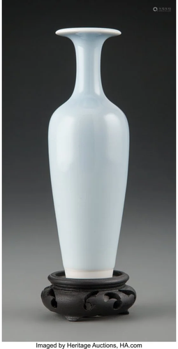 78102: A Chinese Clair-de-Lune Porcelain Vase, Qing Dyn