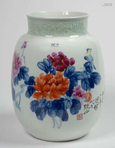 中国多色瓷大花瓶盘苏，有