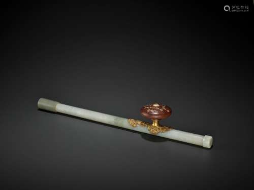 A JADE AND GILT-BRONZE ‘WUFU’ OPIUM PIPE, QING DYNASTY