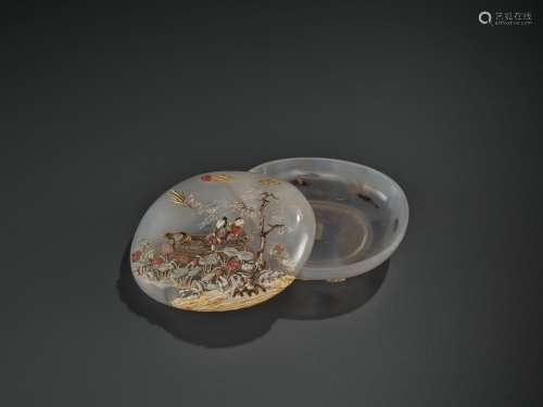 AN EMBELLISHED ‘PICKING LOTUS’ AGATE BOX, QING DYNASTY