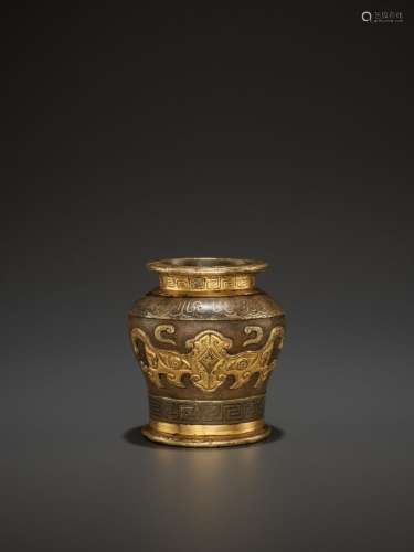AN ARCHAISTIC PARCEL-GILT BRONZE JARLET BY HU WENMING, LATE MING