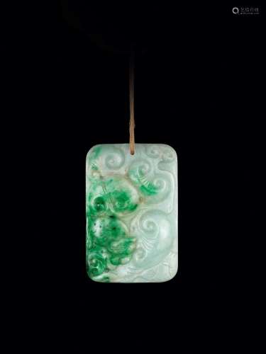 AN APPLE- AND EMERALD-GREEN JADEITE ‘LINGZHI’ PLAQUE, QING DYNASTY