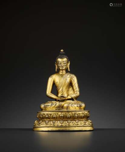 A GILT BRONZE FIGURE OF BUDDHA SHAKYAMUNI, 15TH CENTURY